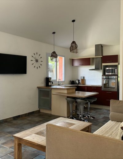 Salon et cuisine location T2 Lecci Porto Vecchio